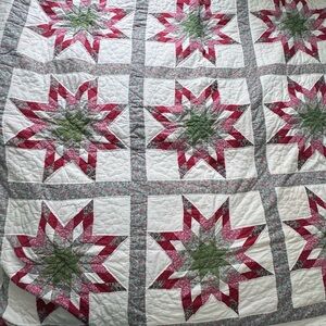 Quilt Patchwork Lone Star Red Green Pink Diamond Border Cottage Vintage Handmade